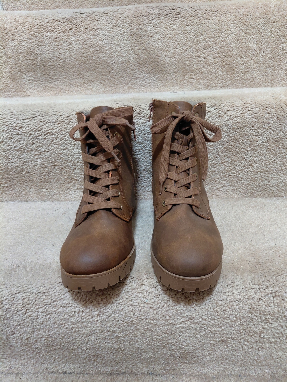 Time and Tru Brown Lace-Up Platform Ankle Boots - Picture 1 of 9